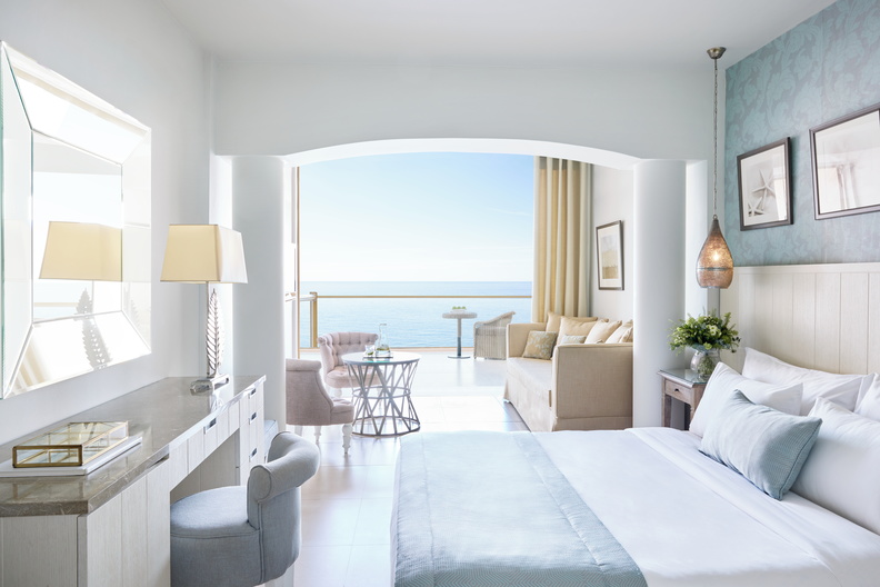 Tiara Holidays - Sani Beach - junior suite sea view
